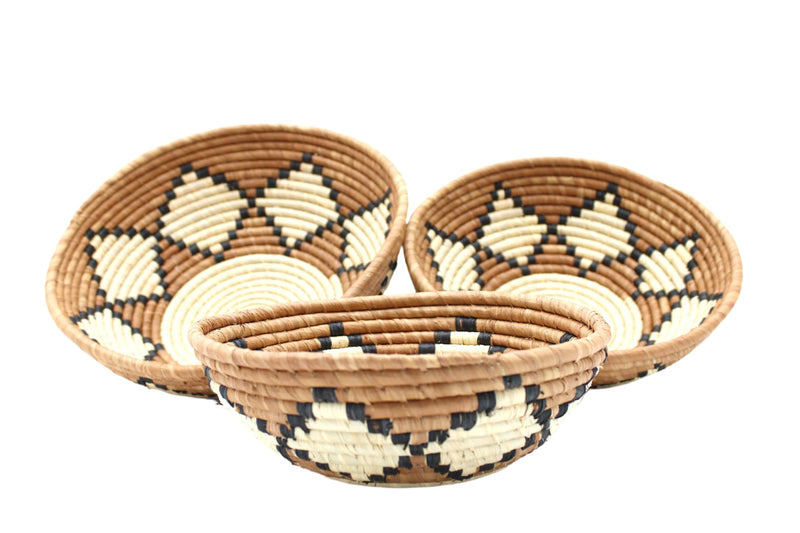 Amara Raffia Straw Basket- Set of 3 : Black with Nat Flower