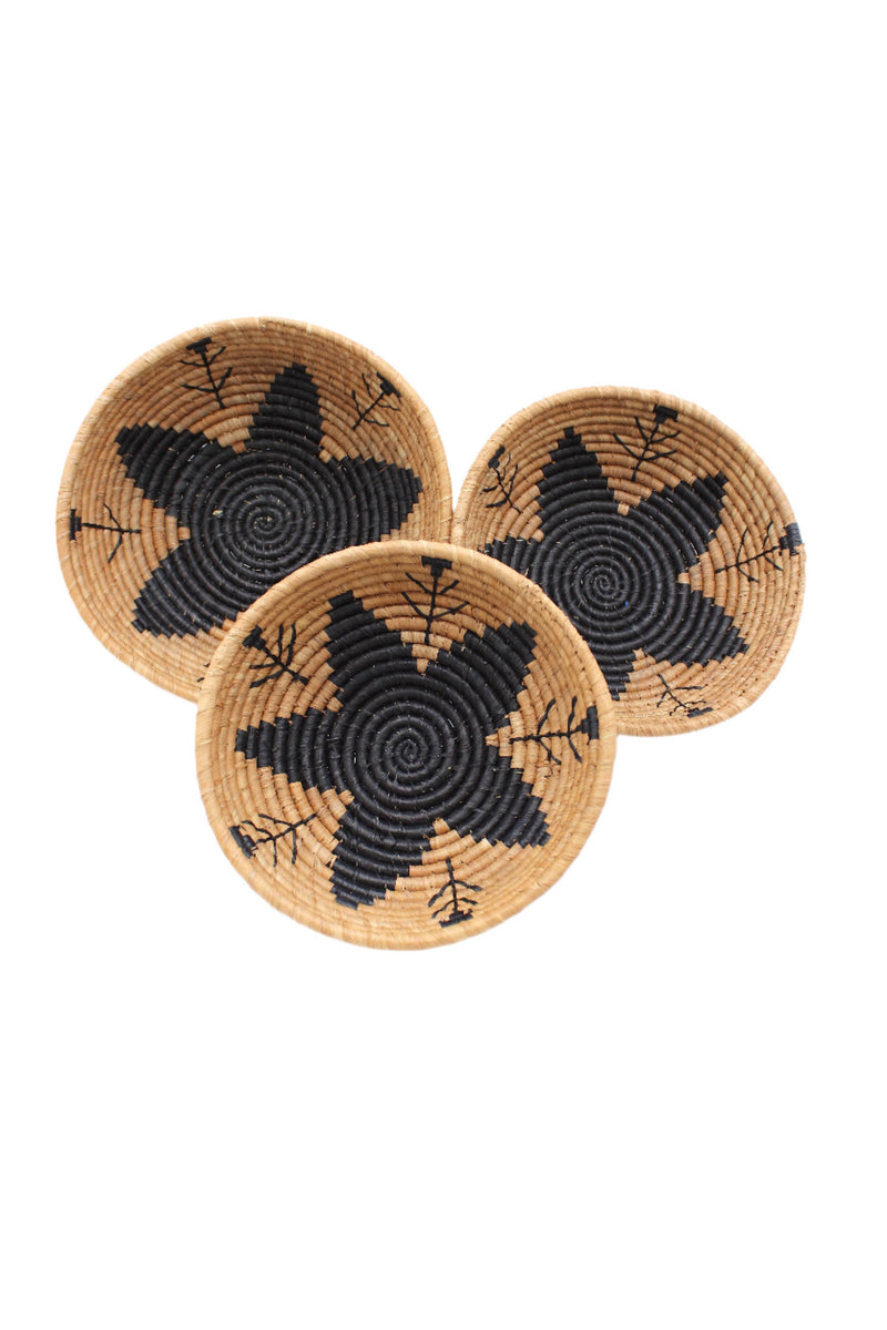Amara Raffia Straw Basket- Set of 3 : Black with Nat Flower