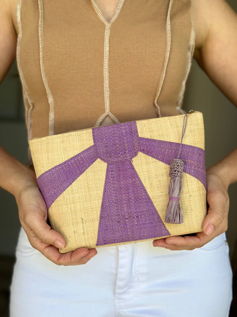 Sunburst Straw Clutch with Tassel Zipper: Seafoam